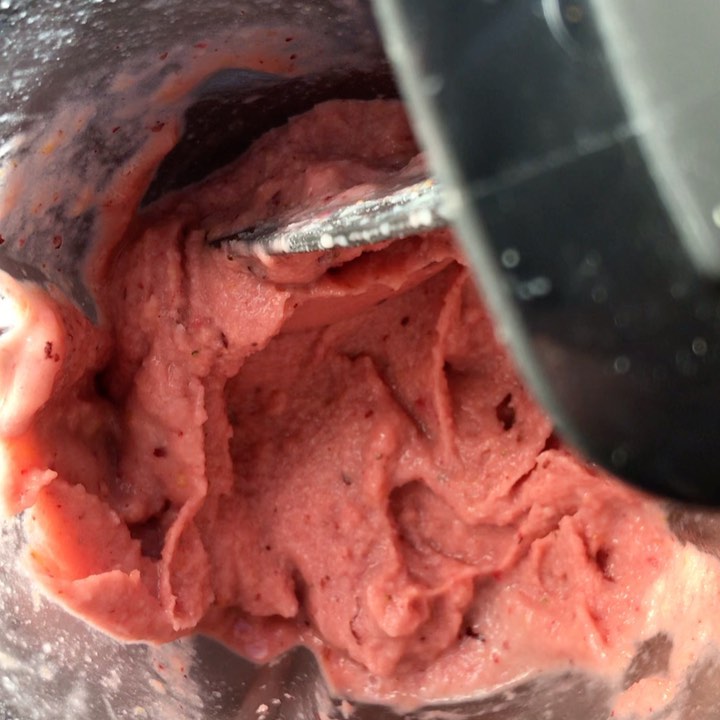 Easy Strawberry Peach Thick Shake