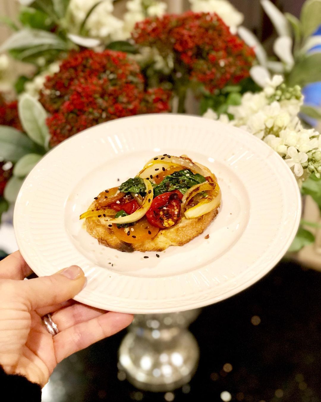 Vegan Toast with Sautéed Vegetables and Seeds