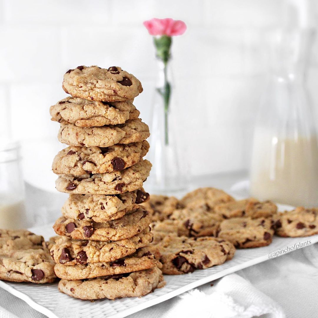 Classic Vegan Chocolate Chip Cookies