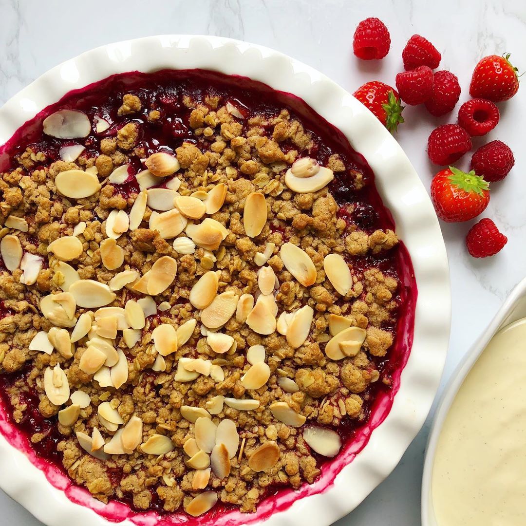 Easy Berry Crumble Dessert