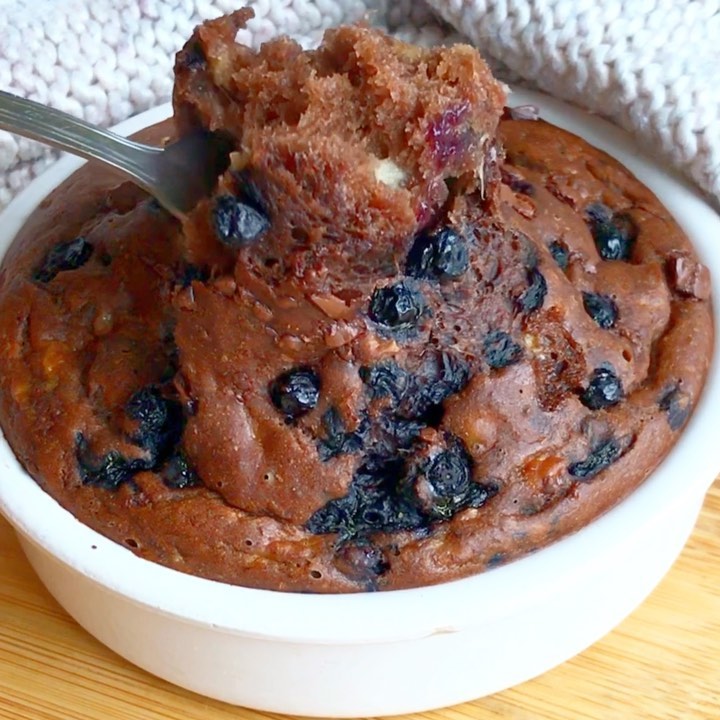 Chocolate Blueberry Baked Oats