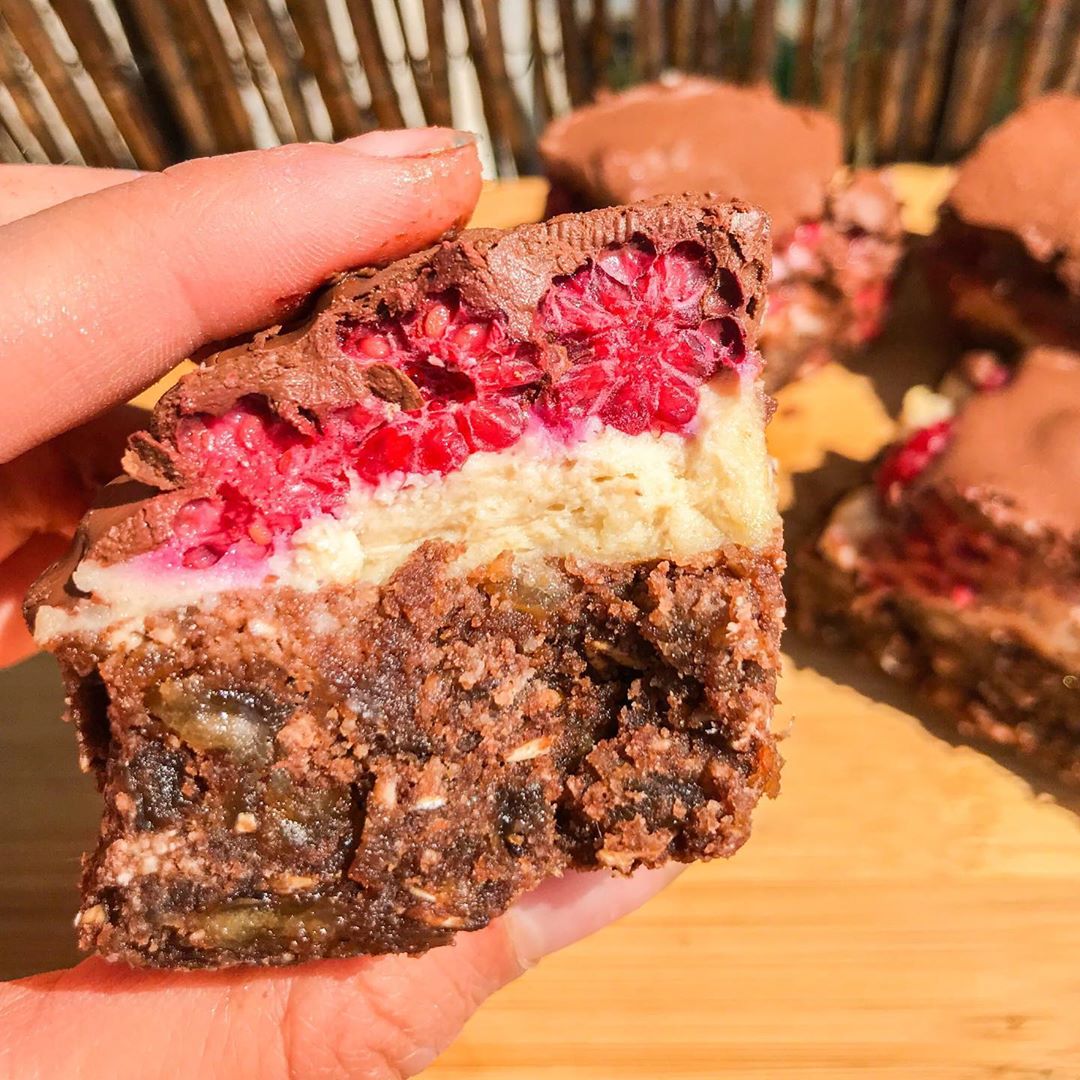No-Bake Vegan Cheesecake Bars