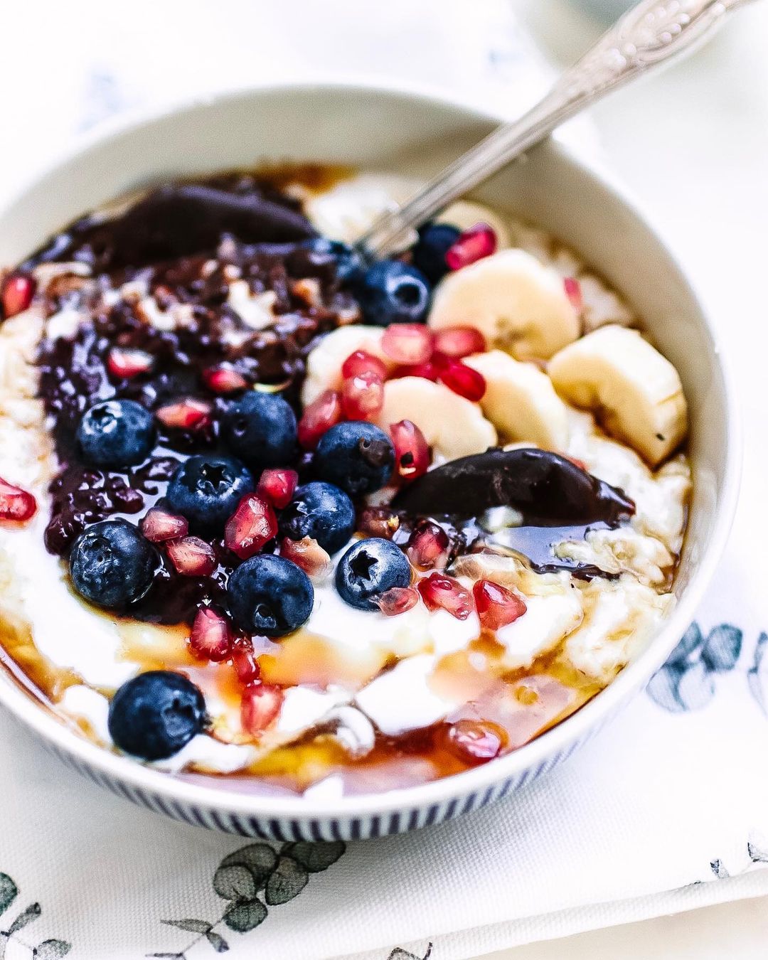 Vanilla and Coconut Yoghurt Porridge
