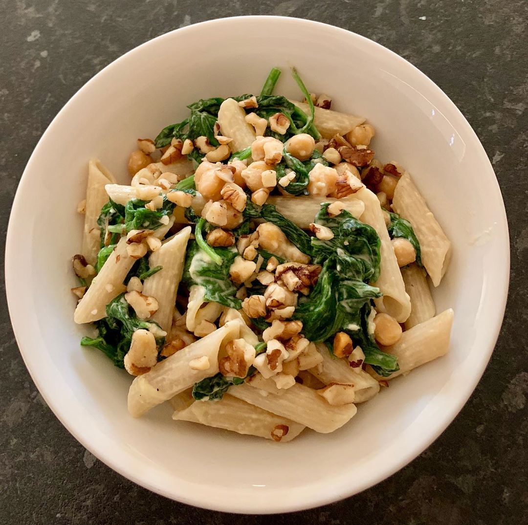 Easy Spinach Pasta with Chickpeas and Walnuts