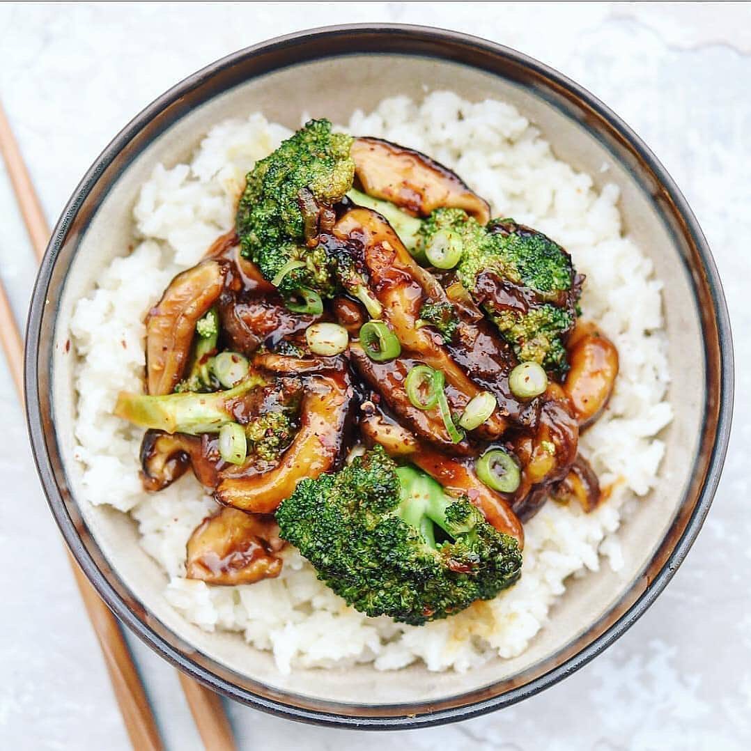 Vegan Beef with Broccoli Using Shiitake Mushrooms