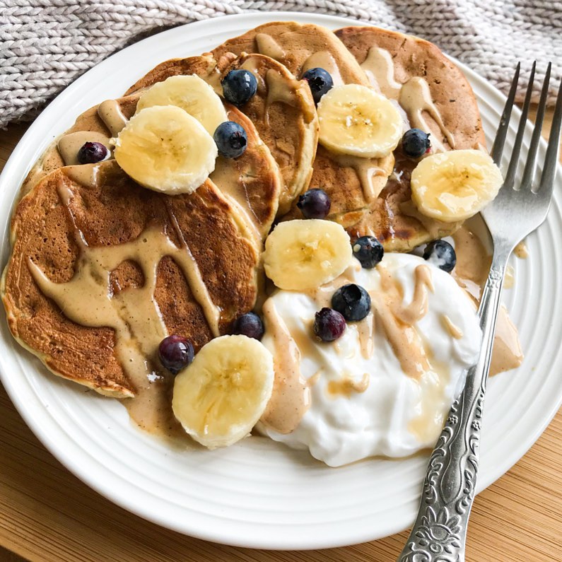 Simple Vegan Banana Pancakes