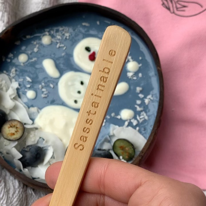 Frosty Blue Spirulina Smoothie Bowl