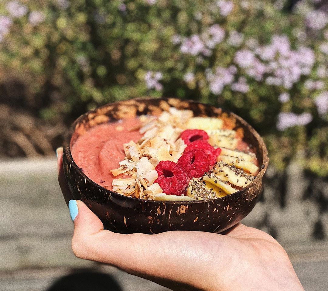 Frozen Fruit Smoothie Bowl