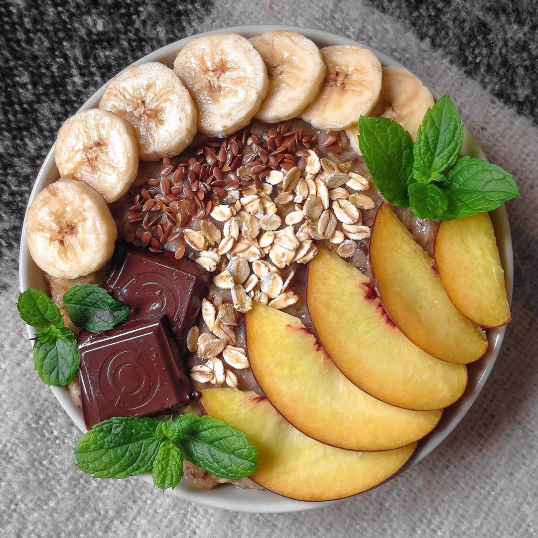 Chocolate Peach and Banana Oatmeal