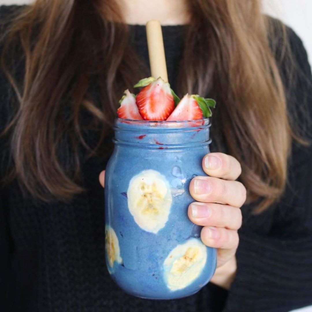 Easy Blue Spirulina Smoothie