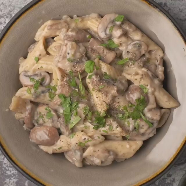 Rich and Creamy Vegan Mushroom Pasta