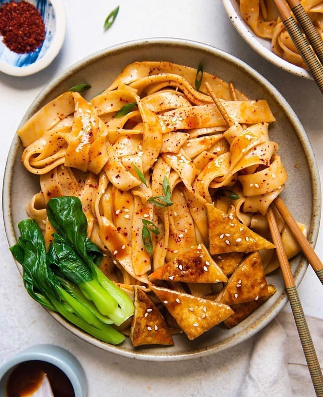 Easy Noodles with Spicy Peanut Sauce