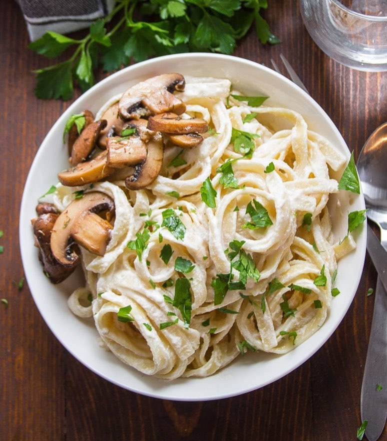Delicious Healthy 5-Minute Vegan Cashew Sauce