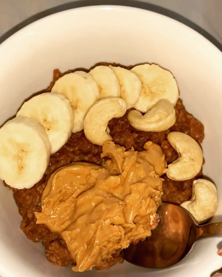 Healthy Oats Bowl with Chia Seeds and Cacao