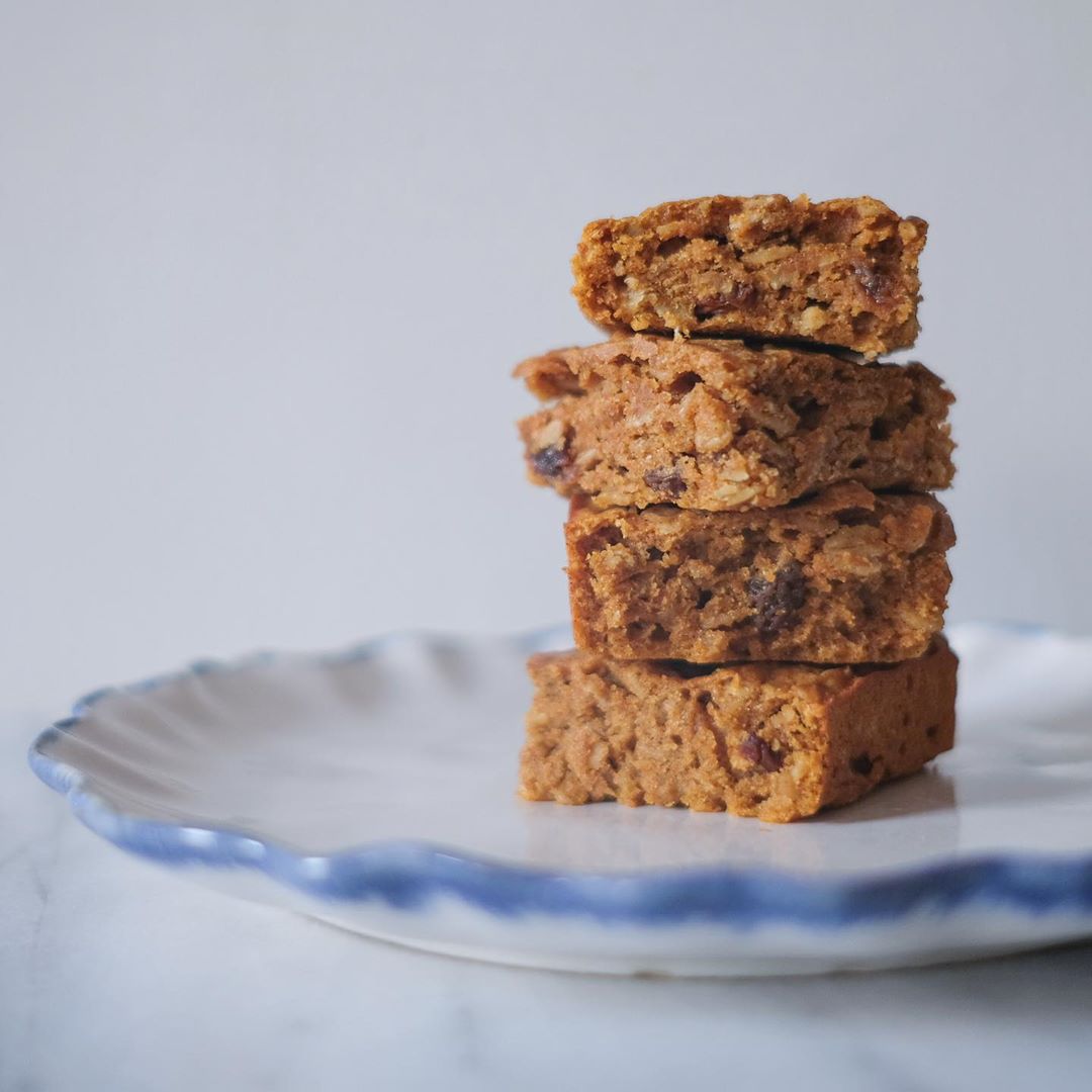 Pumpkin Oat Bars with Raisins