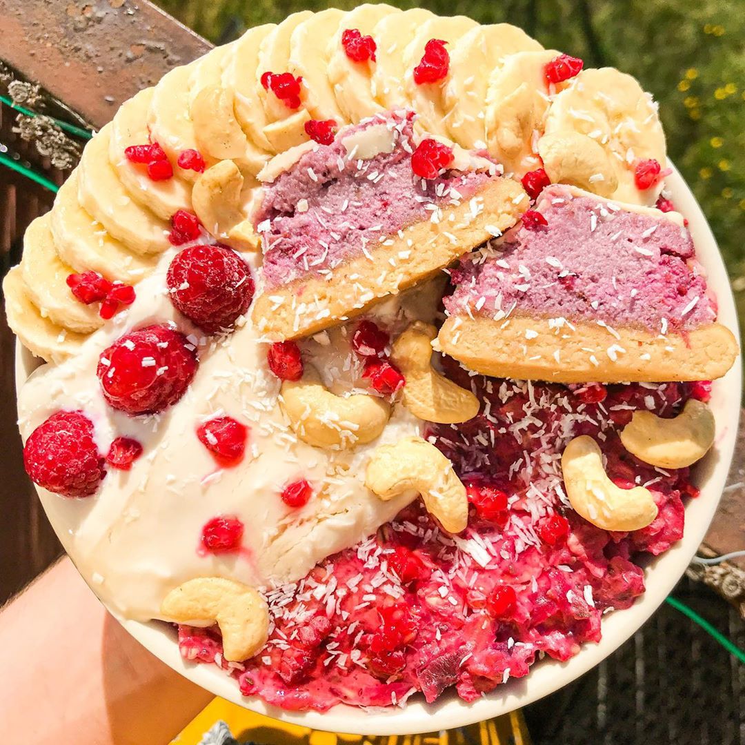 Vegan Red Velvet Oat Porridge