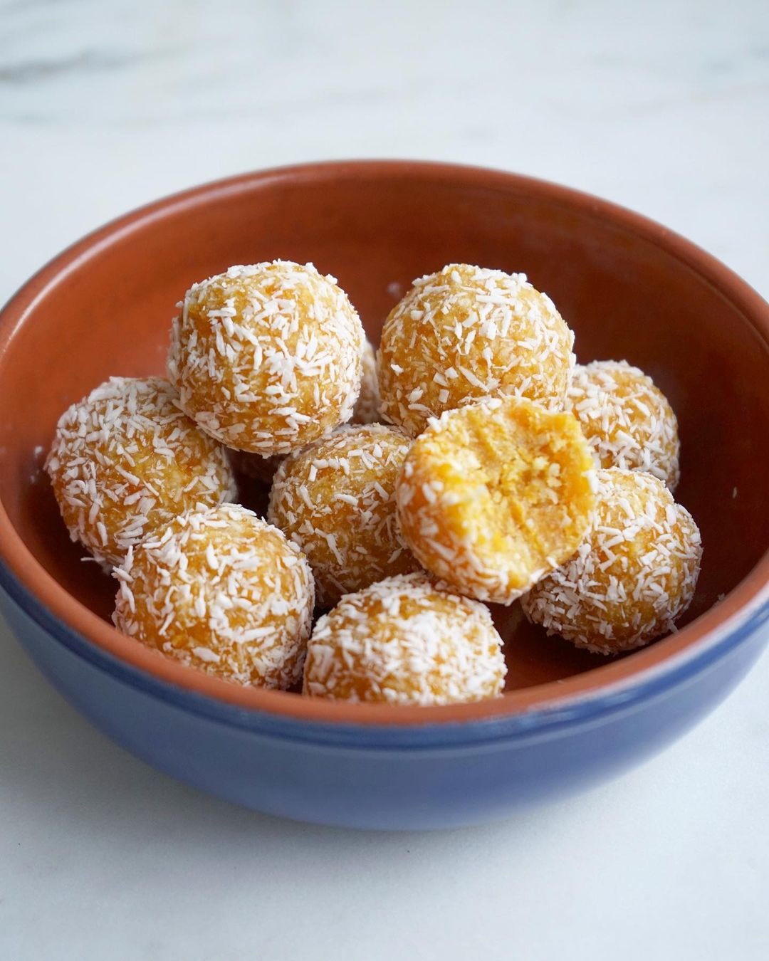 apricot and almond bliss balls