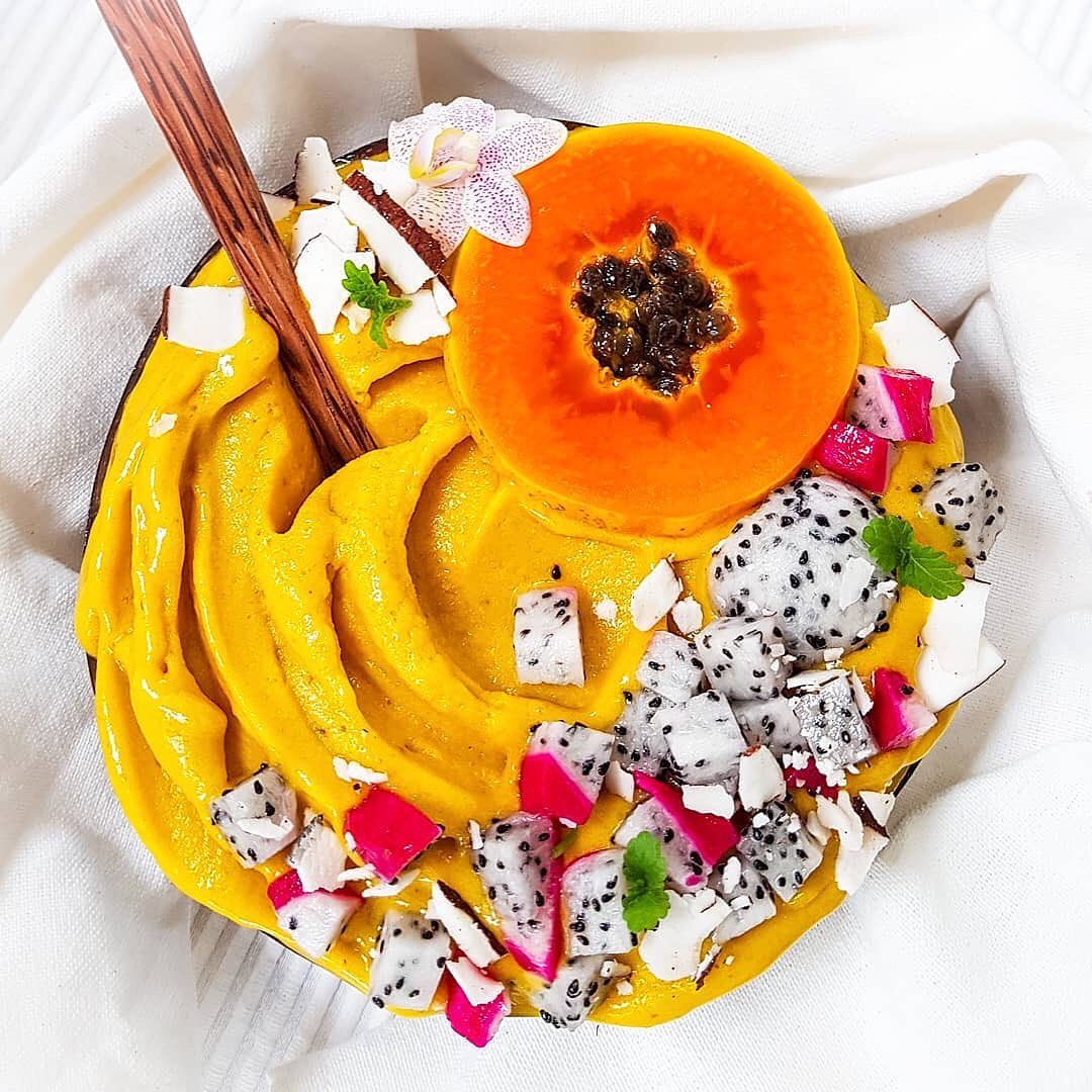 Vanilla Protein Fruit Smoothie Bowl