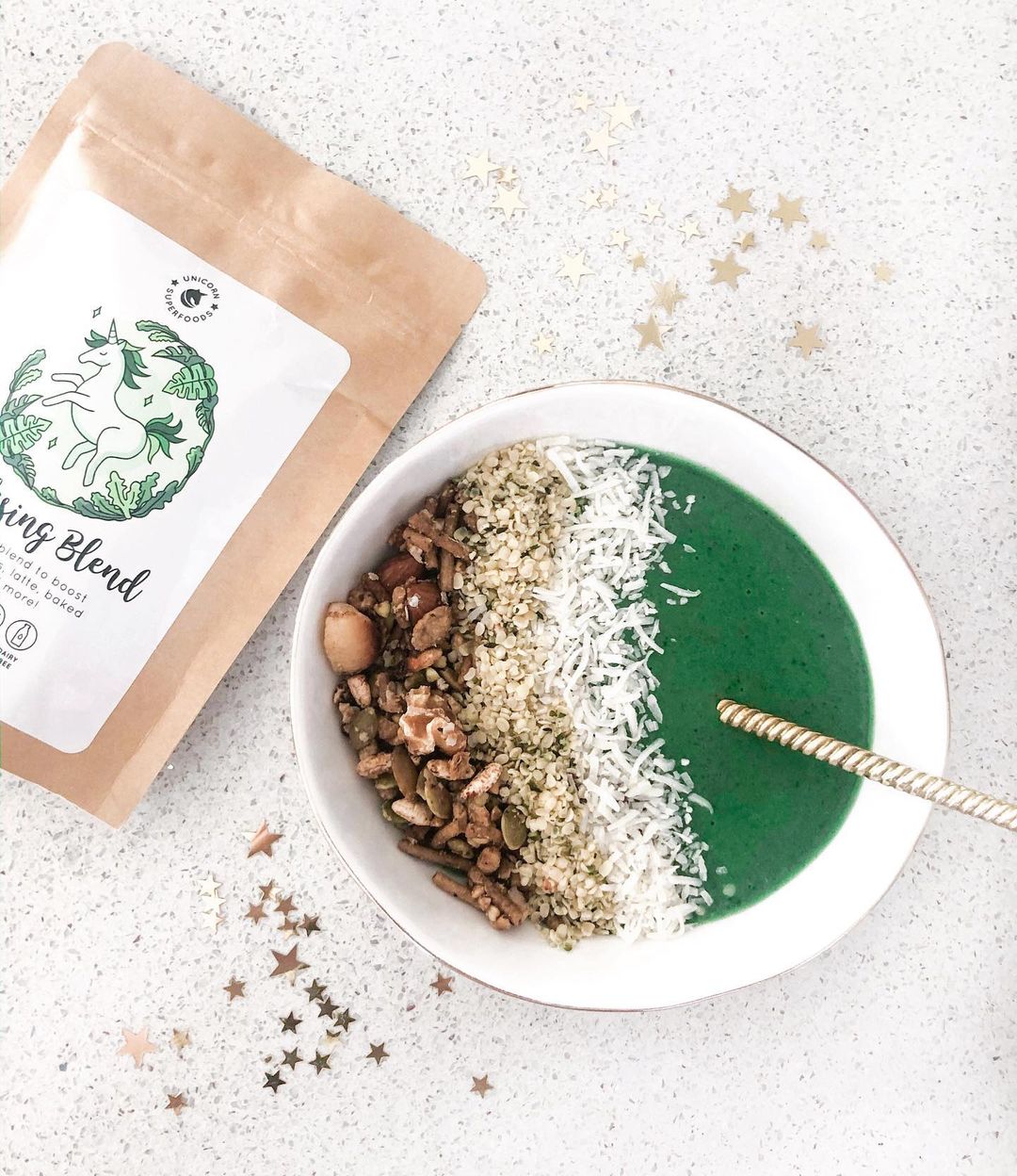 Alkalising Green Smoothie Bowl with Superfoods