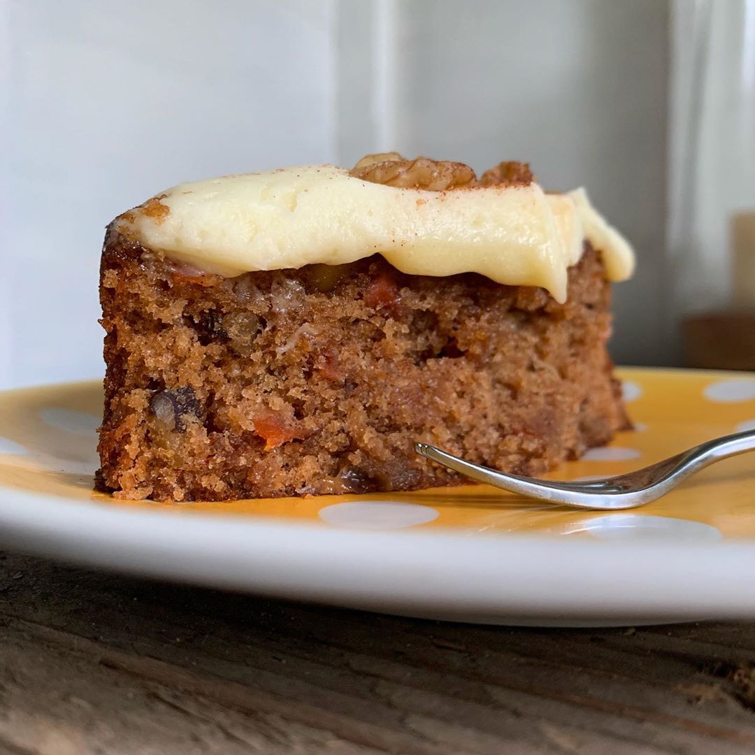 Healthy Carrot Cake with Vanilla Yoghurt Frosting