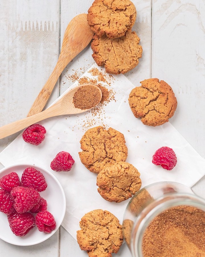 Super Easy Almond Cookies in Minutes