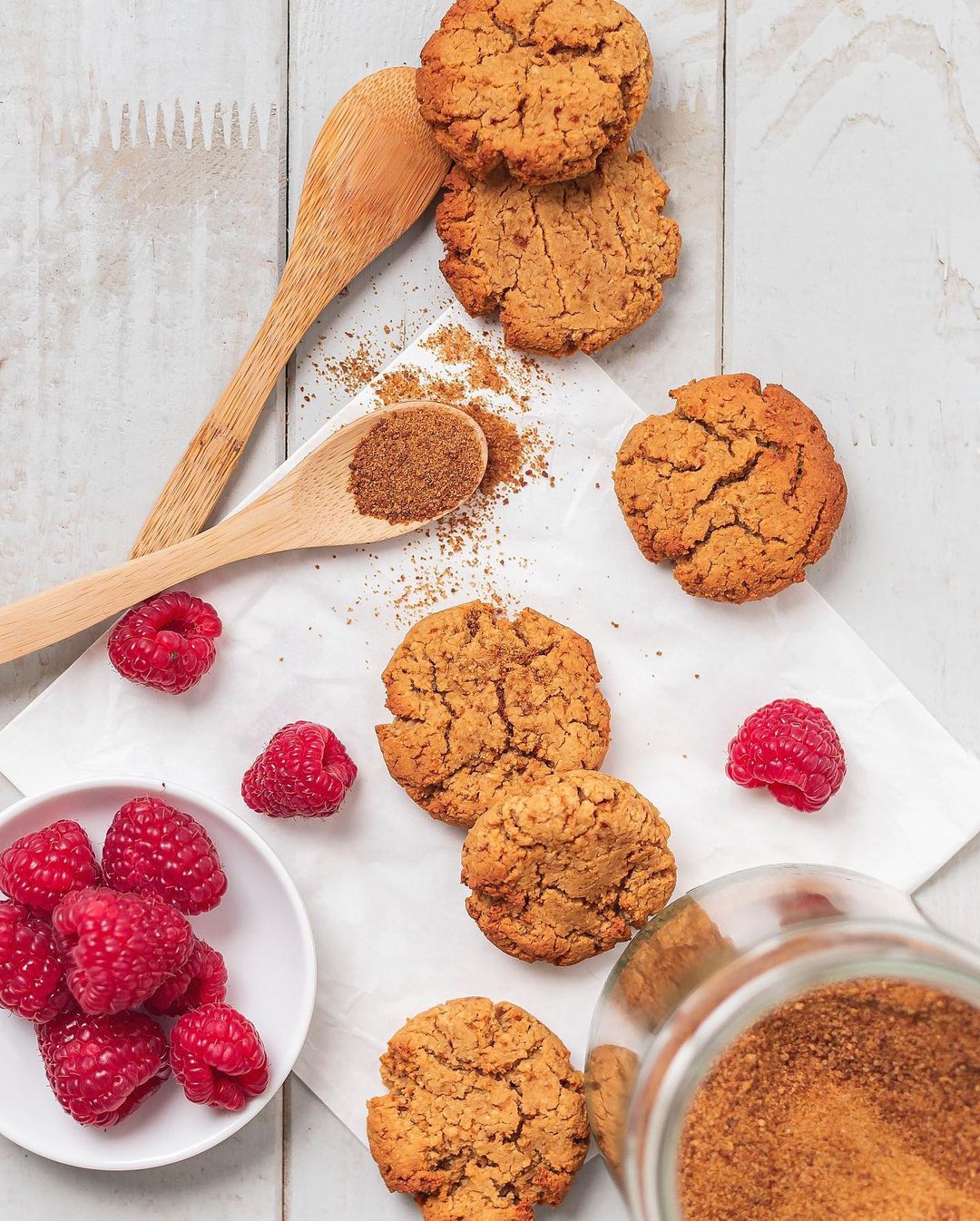 Super Easy Almond Cookies in Minutes
