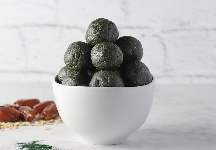 Easy Homemade Spirulina Energy Balls