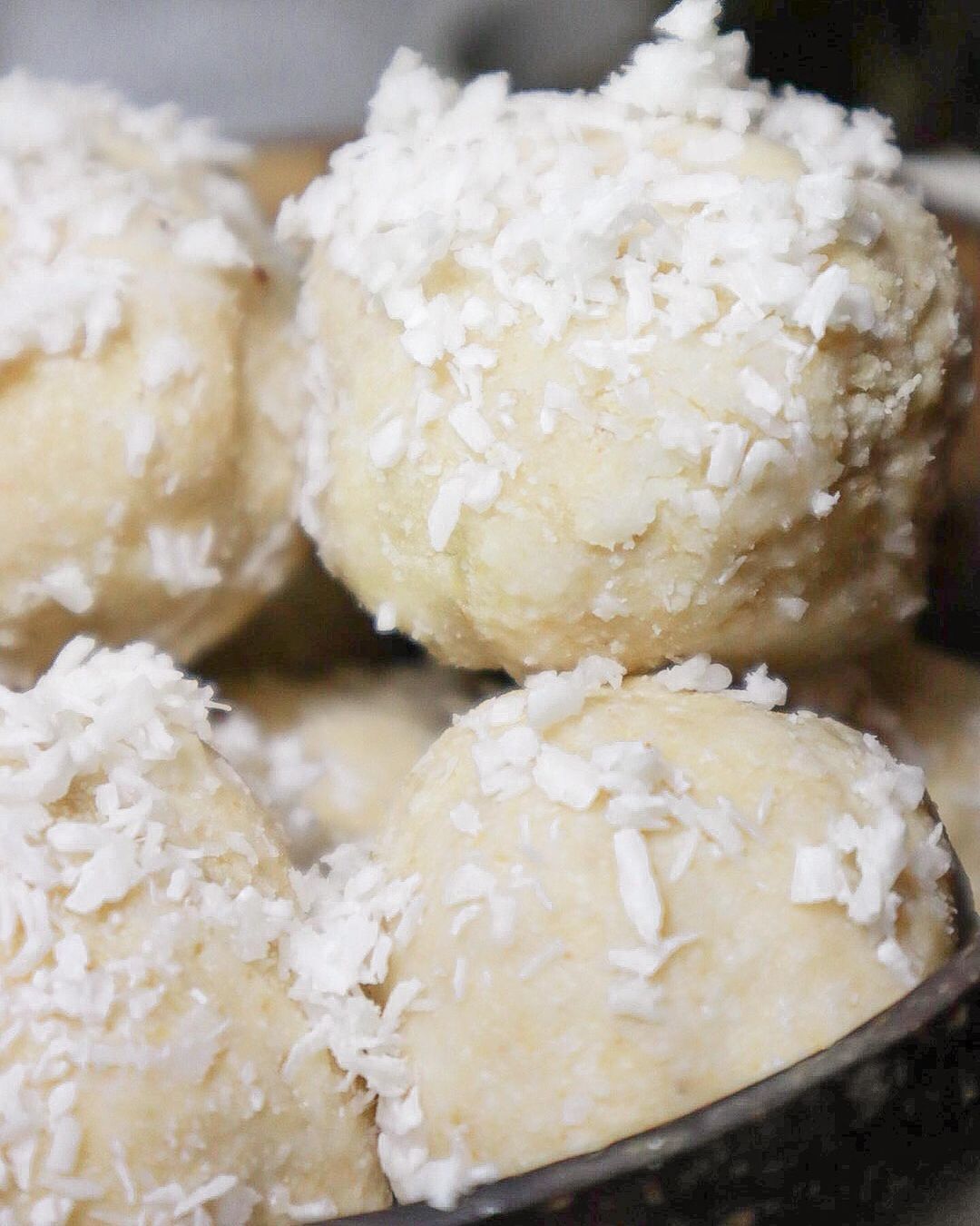Healthy Coconut Cake Pops
