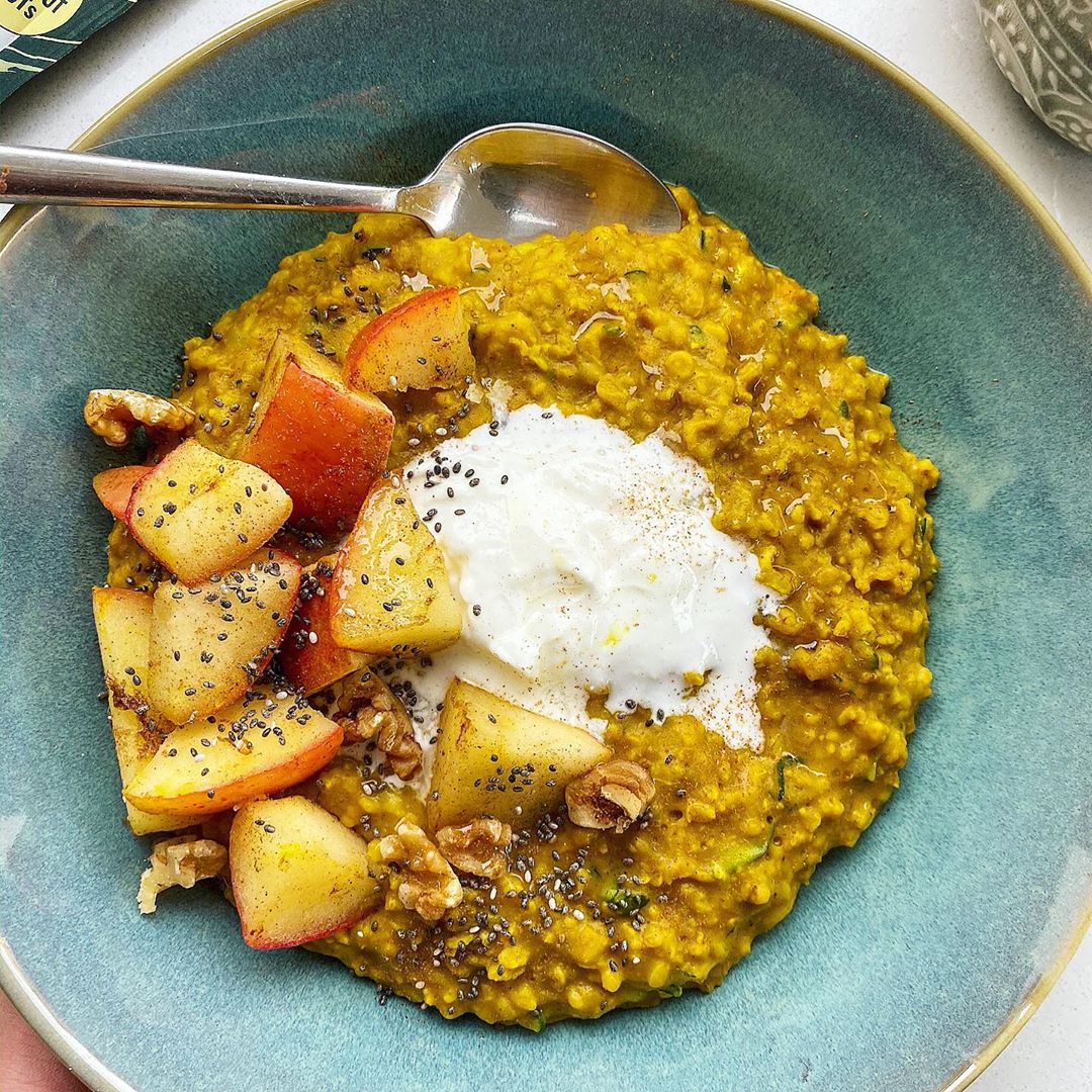 Apple Spiced Autumn Porridge