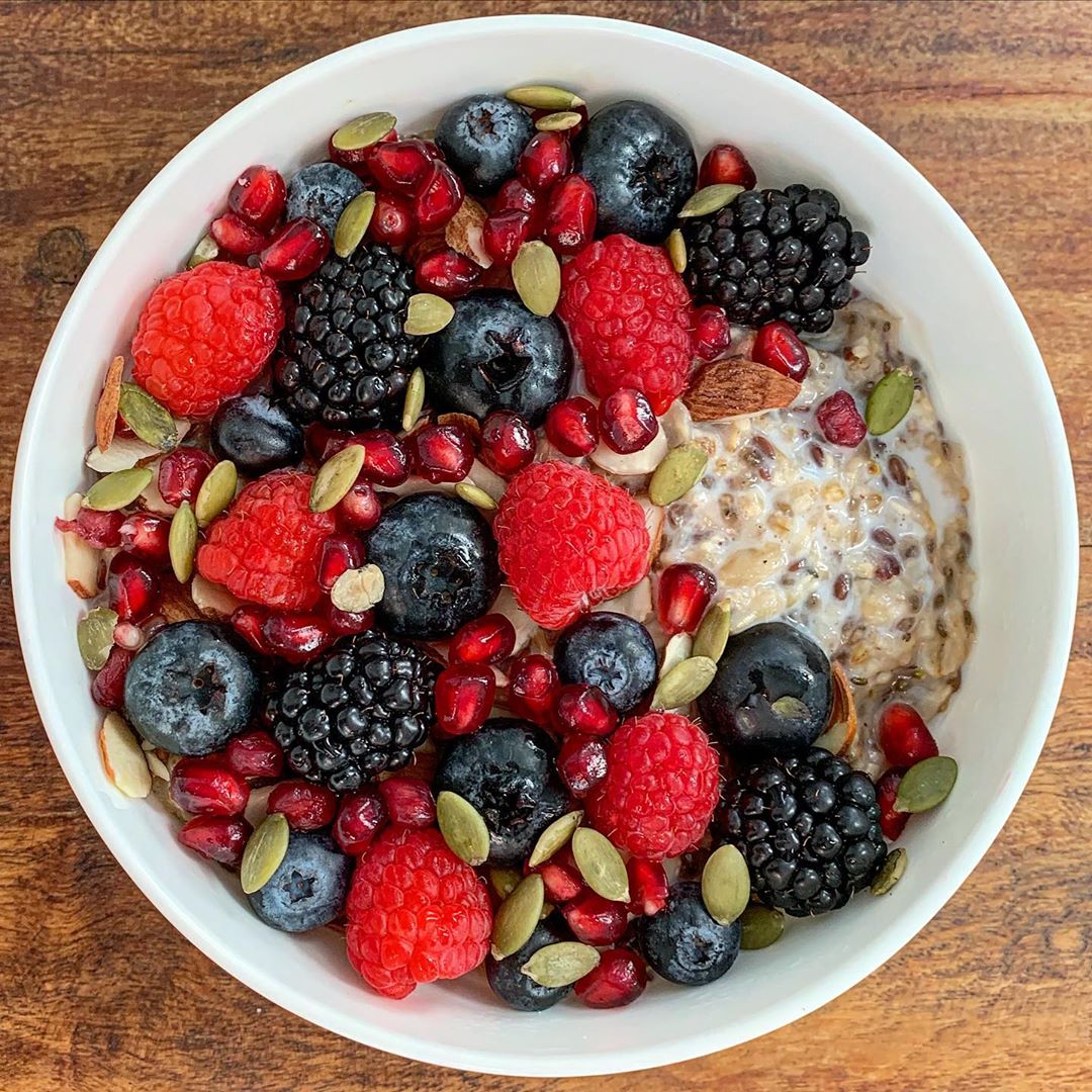 Hearty Nutty Oat Breakfast Bowl