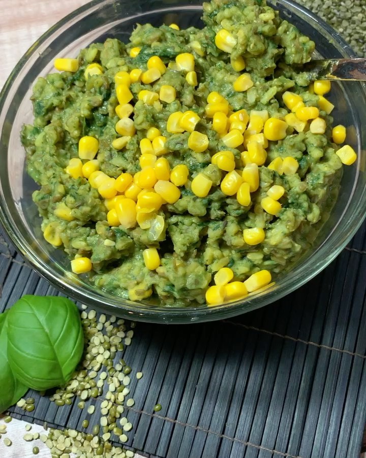 Spinach and Sweetcorn Khichdi Dish