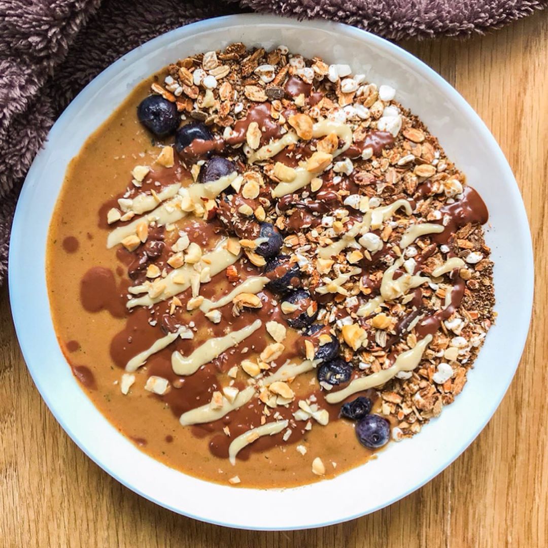 Vegan Banana Cacao Smoothie Bowl
