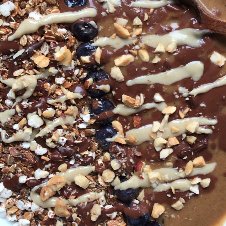 Vegan Banana Cacao Smoothie Bowl