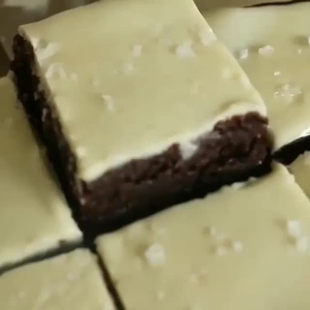 Vegan No-Bake Blondie Brownies