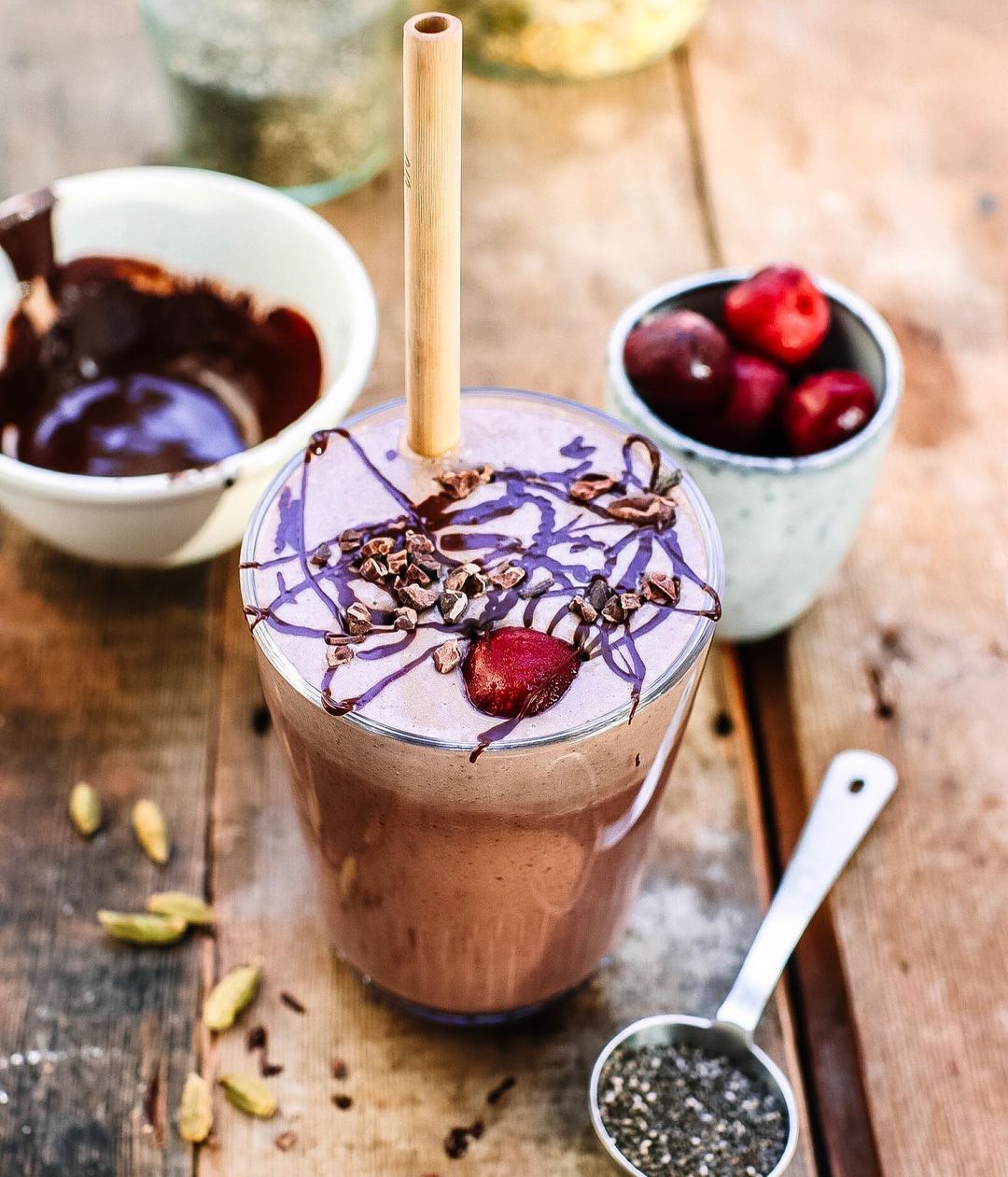 Gorgeous Acai and Cardamom Smoothie