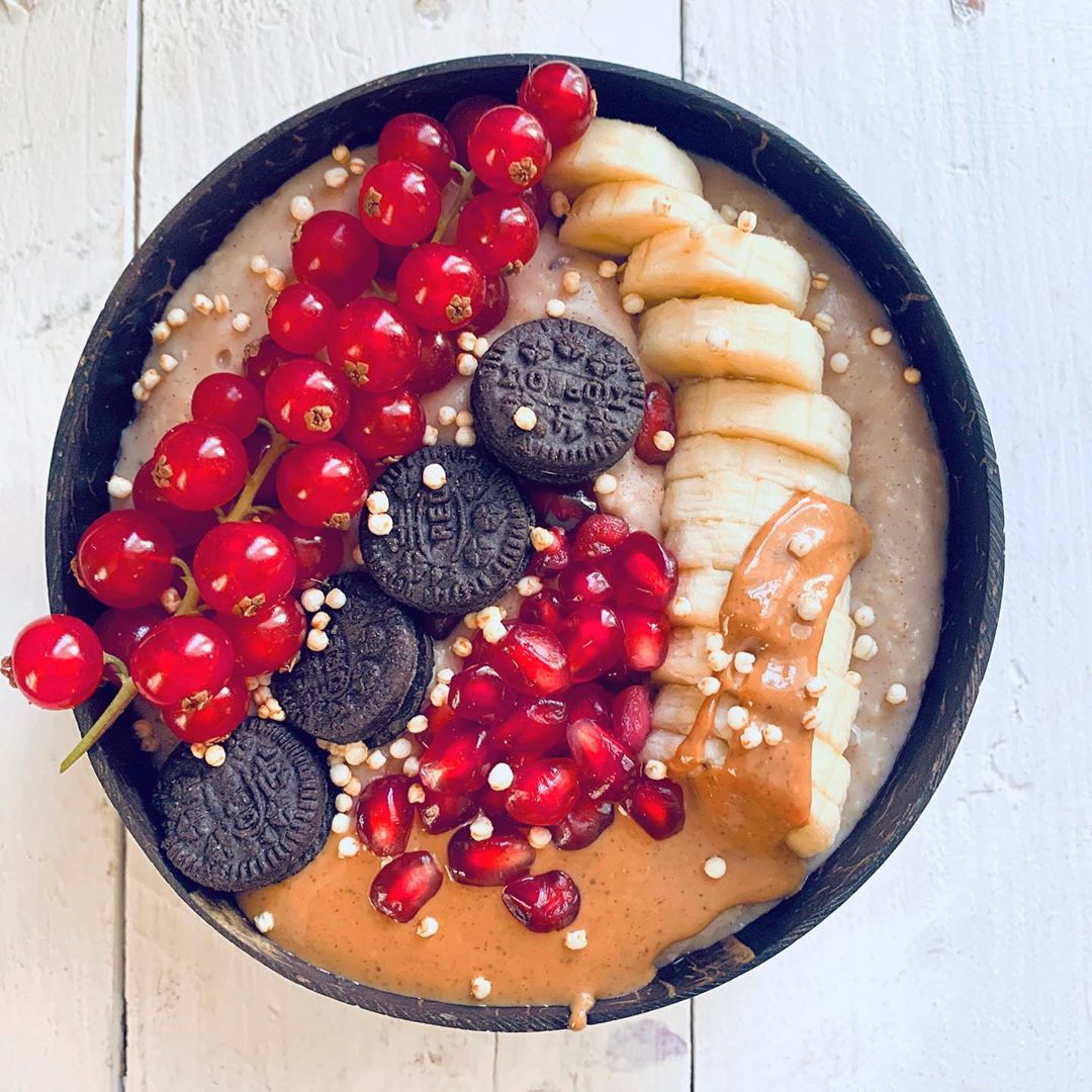 Coconut Milk Oatmeal with Toppings