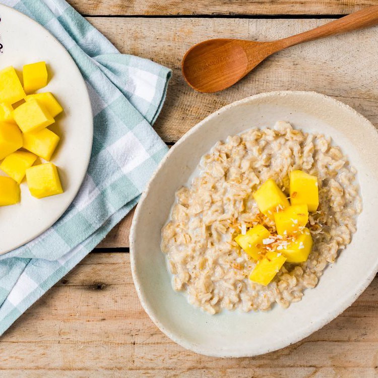Coconut Porridge with Mango and Chia Seeds