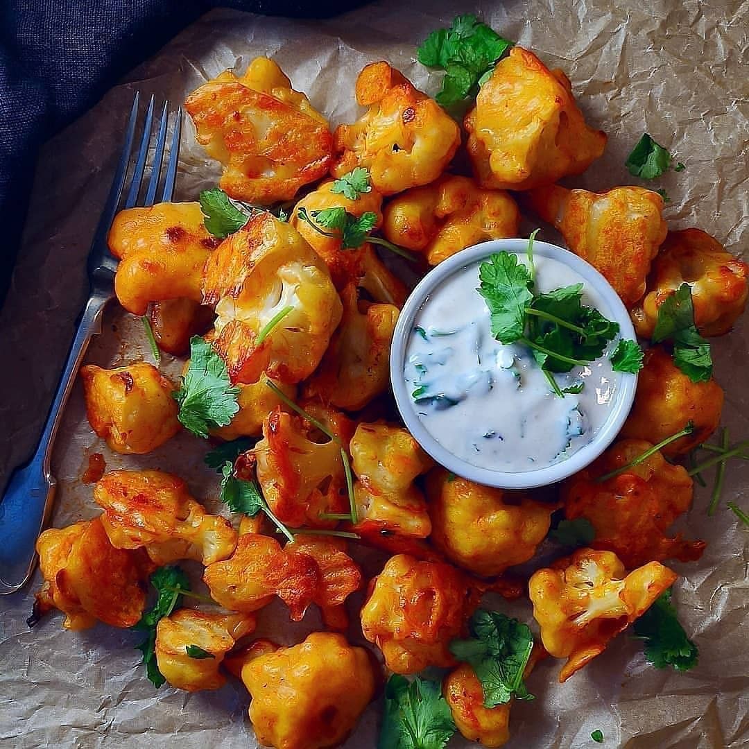 Vegan Cauliflower Wings with Spicy Dip