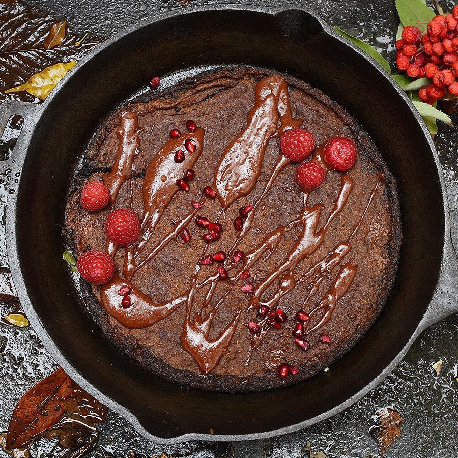 Giant Caramelised Lebkuchen Spiced Pancake with Sauce