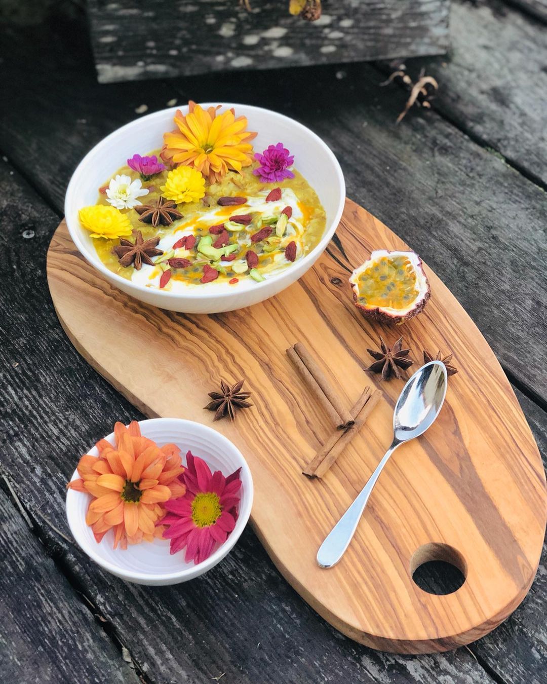 Turmeric Infused Oatmeal Bowl for Mornings