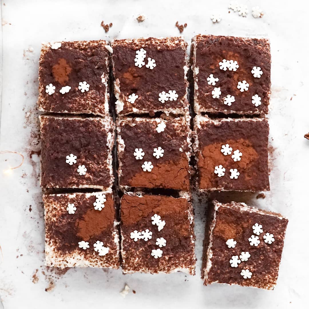 Healthy Gluten-Free Gingerbread Cake with Cashew Frosting