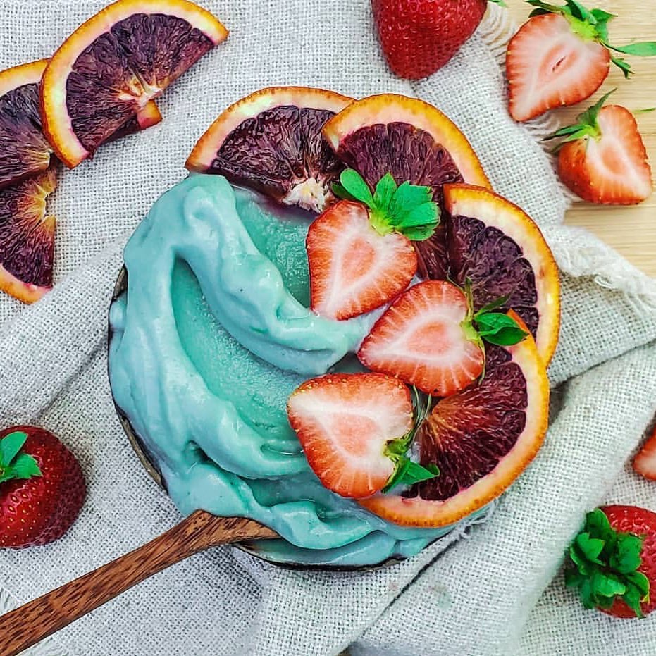 Chia Cauliflower Pineapple Smoothie Bowl