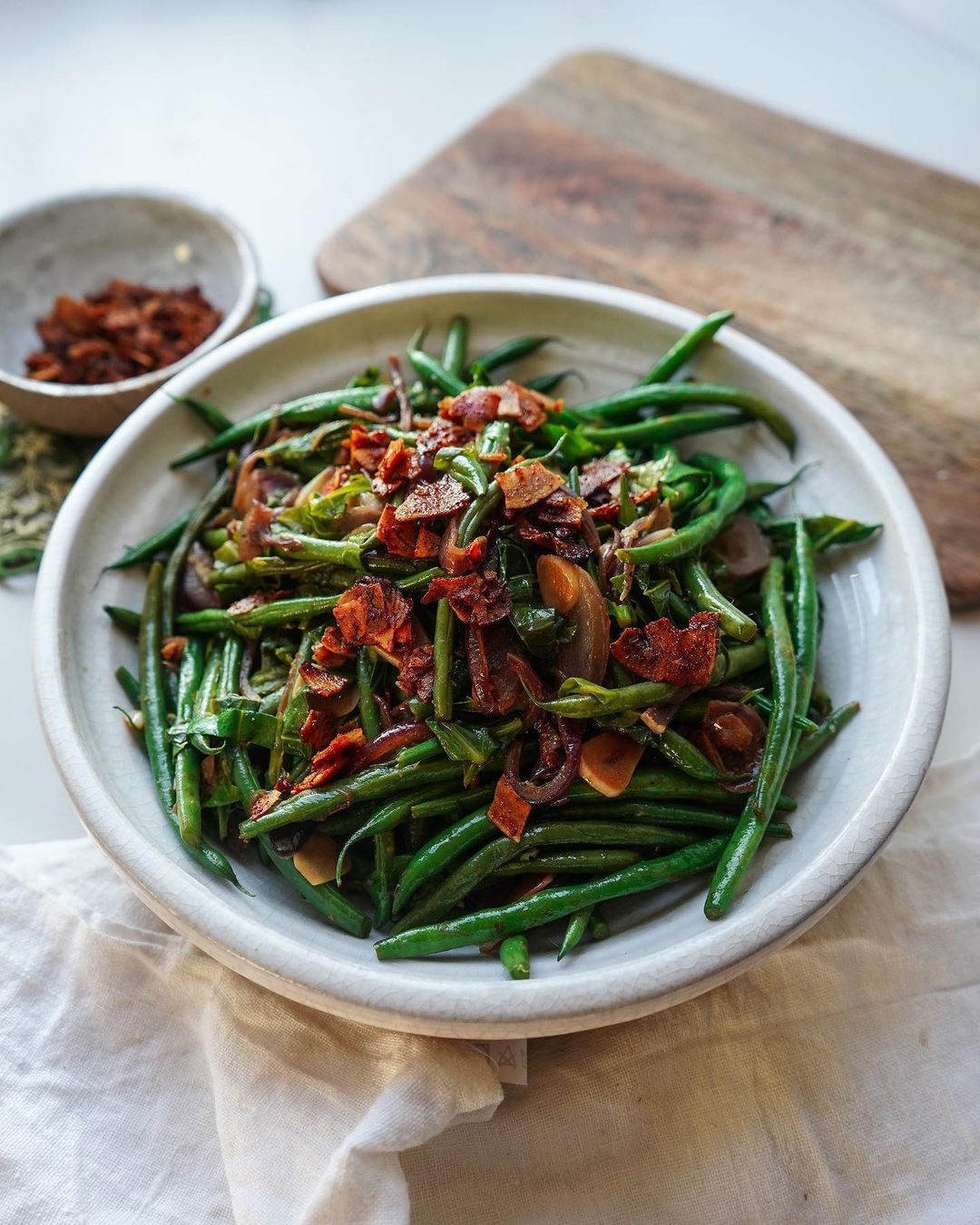 Caramelized Onion Garlic Green Beans with Smoky Coconut