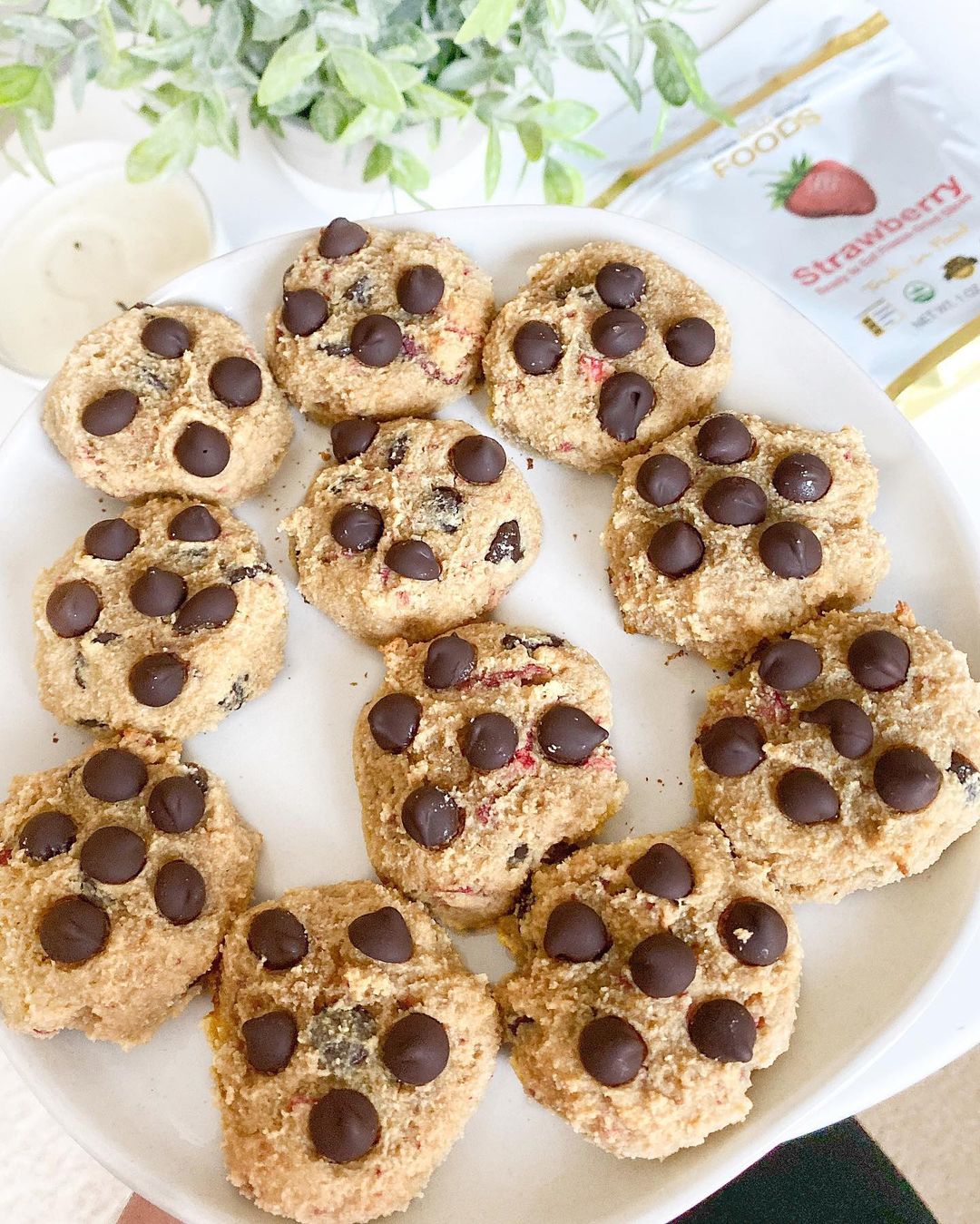 Strawberry Chocolate Chip Cookies