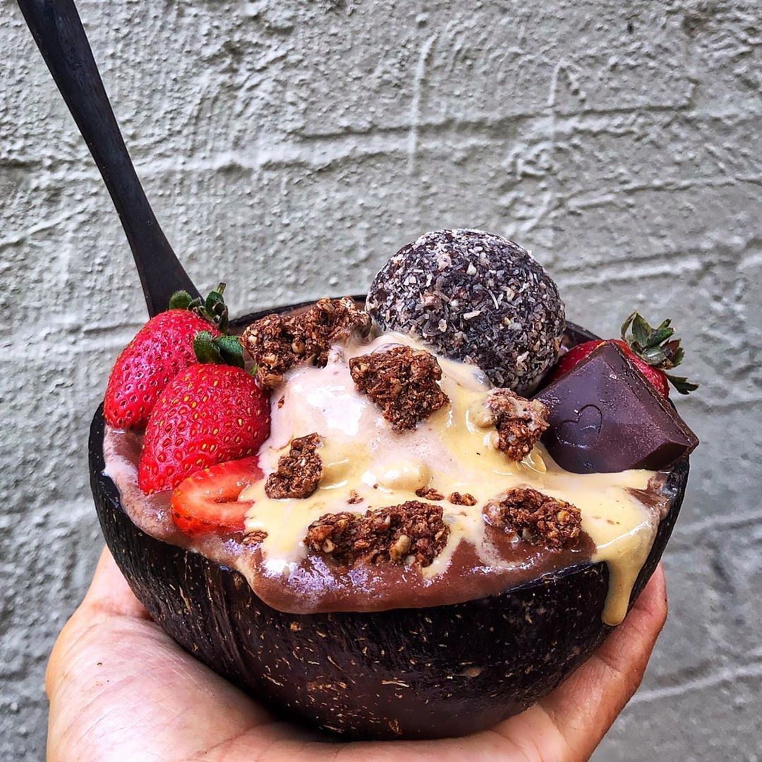 Chocolate Caramel Protein Smoothie Bowl