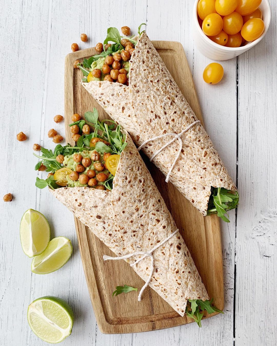 Vegan Tortilla Wrap with Guacamole and Roasted Chickpeas