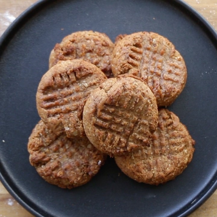 Healthy Oatmeal Date Cookies