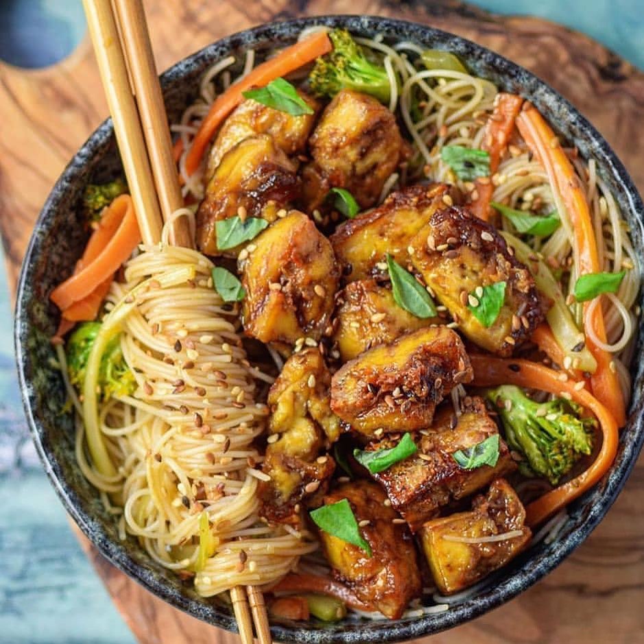 Glossy Slurpy Noodles with Crispy Sweet and Sour Tofu