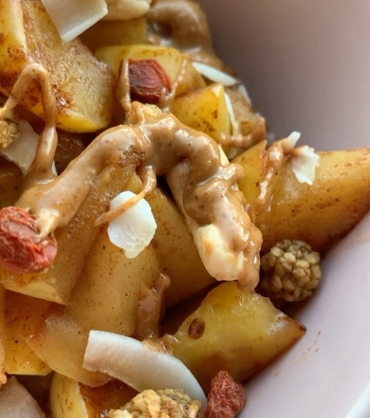 Apple Pie Inspired Oatmeal Bowl