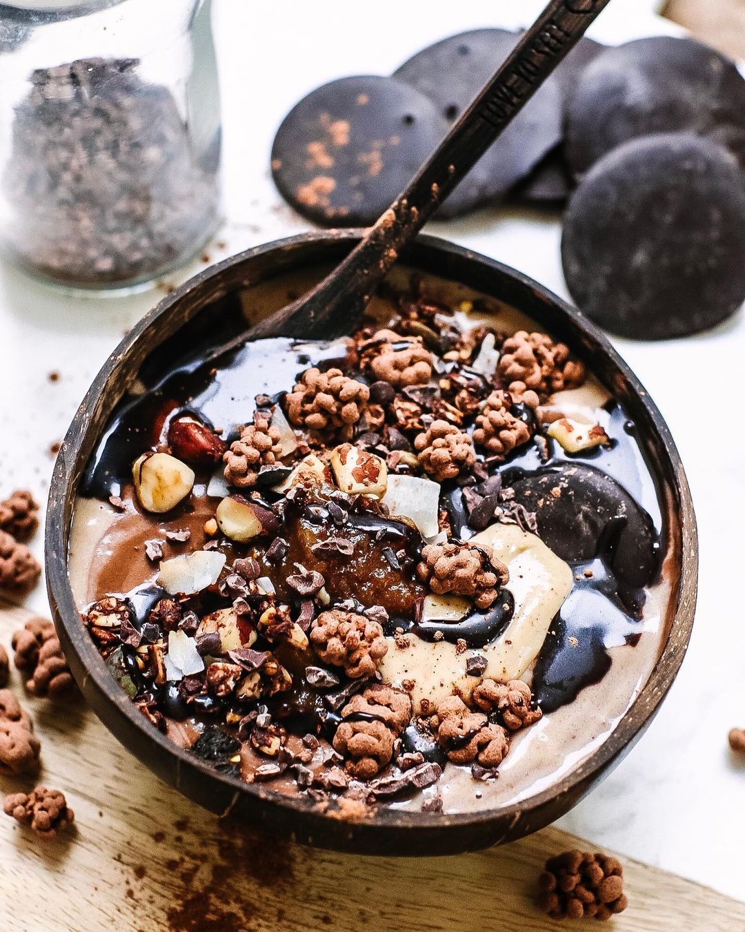 Chocolate Avocado Cashew Smoothie Bowl